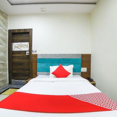 Oyo 67345 Hotel Anjani Inn Naroda Екстериор снимка