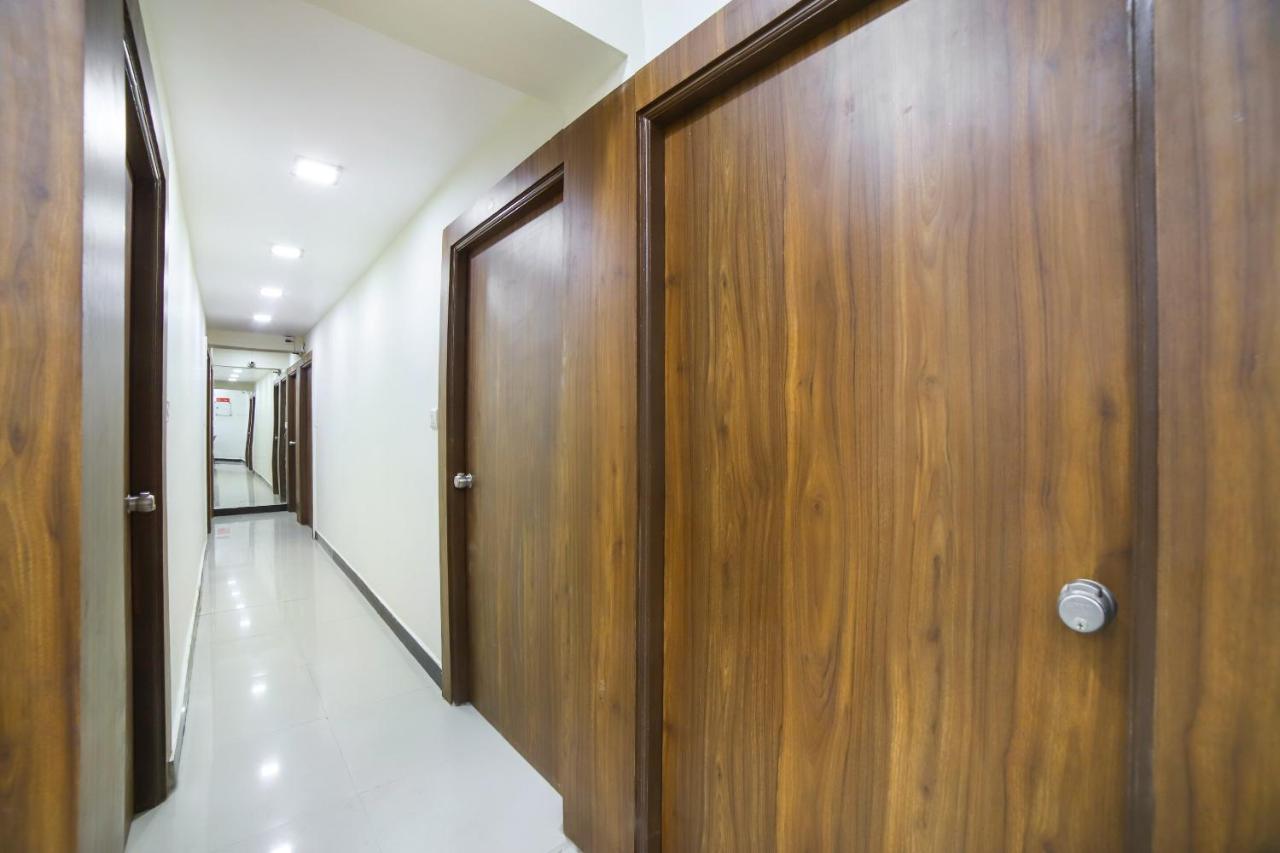 Oyo 67345 Hotel Anjani Inn Naroda Екстериор снимка