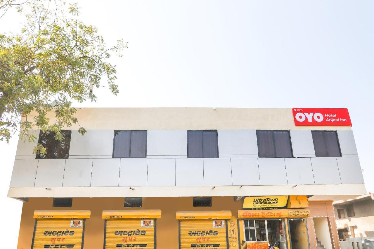 Oyo 67345 Hotel Anjani Inn Naroda Екстериор снимка