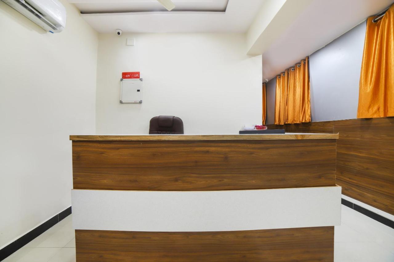 Oyo 67345 Hotel Anjani Inn Naroda Екстериор снимка